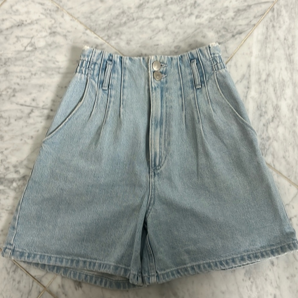 Zara size 2 Denim shorts